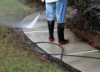 Walkway_Sidewalk Cleaning